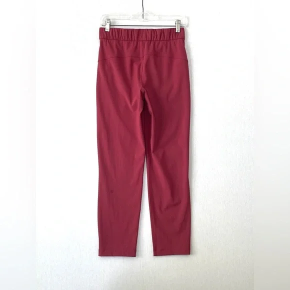 Lululemon On the Fly 7/8 Pant in Chianti - Picture 4 of 9